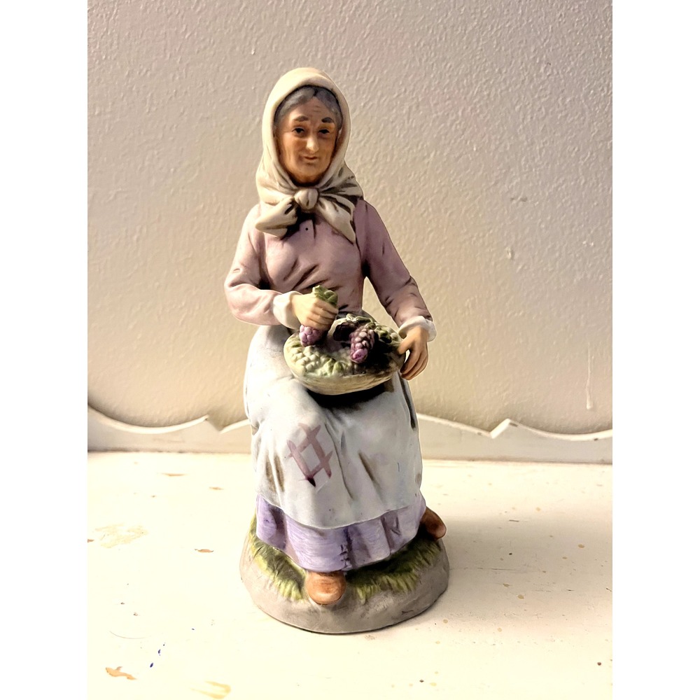 Vintage Homco Porcelain Old Lady With Basket Of Grapes Figurine #1433